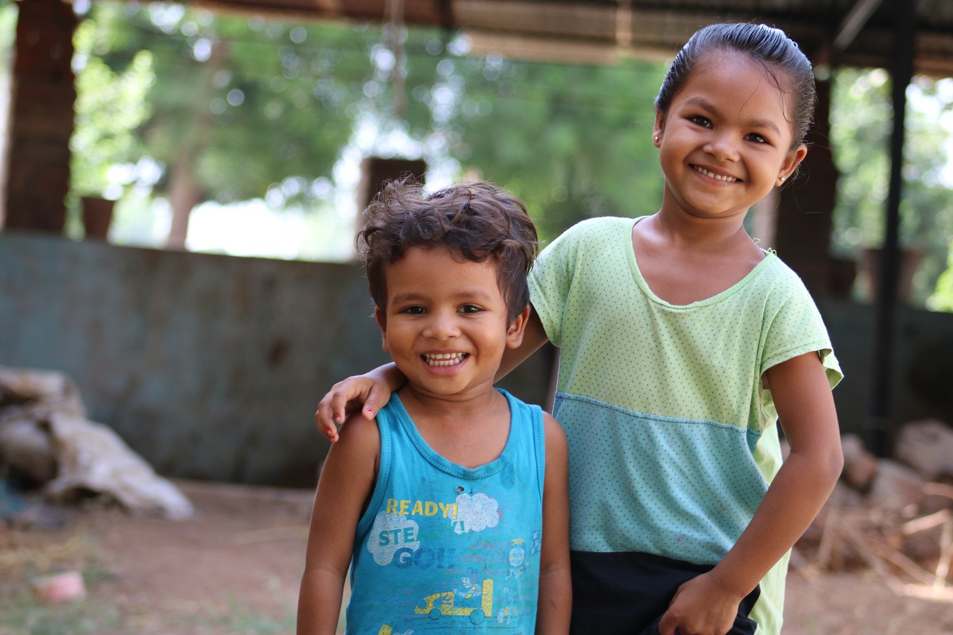 https://pixabay.com/pt/photos/crian%C3%A7as-crian%C3%A7a-menino-feliz-4790300/ Crianças felizes